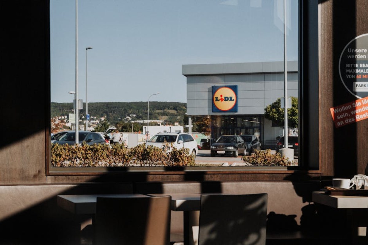 Lidl store opening hours