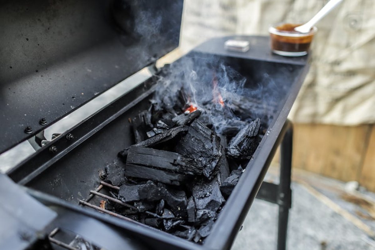 charcoal grill smoke