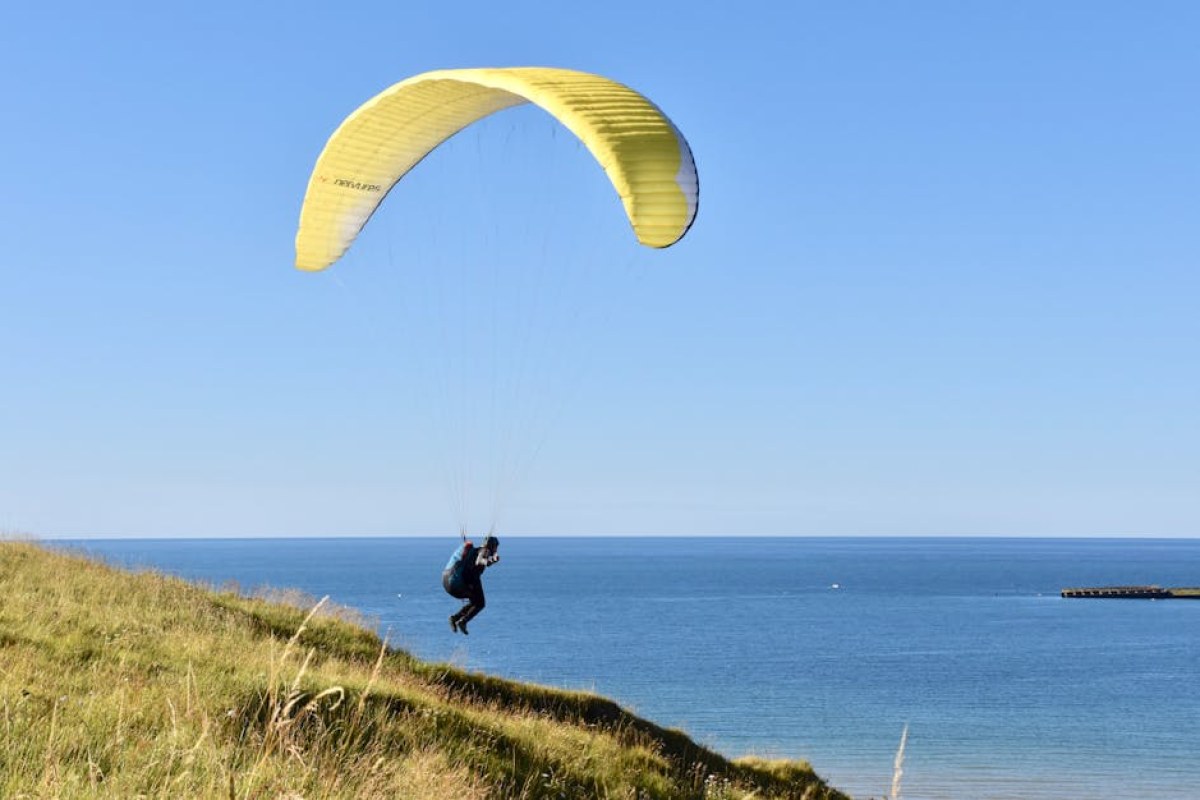 parachute accident memorial