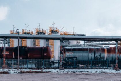 oil refinery tankers