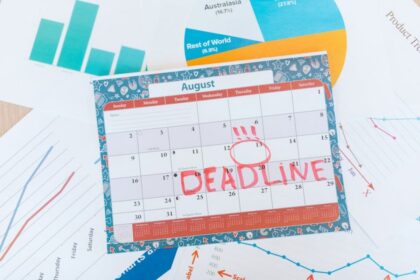calendar and work contract