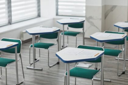 old exam classroom