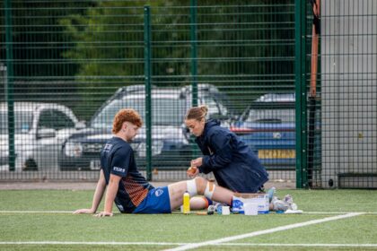 football player injury knee