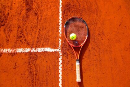 tennis match clay court