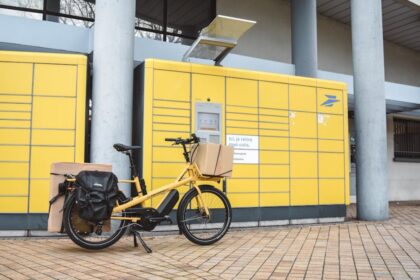 InPost parcel locker luggage