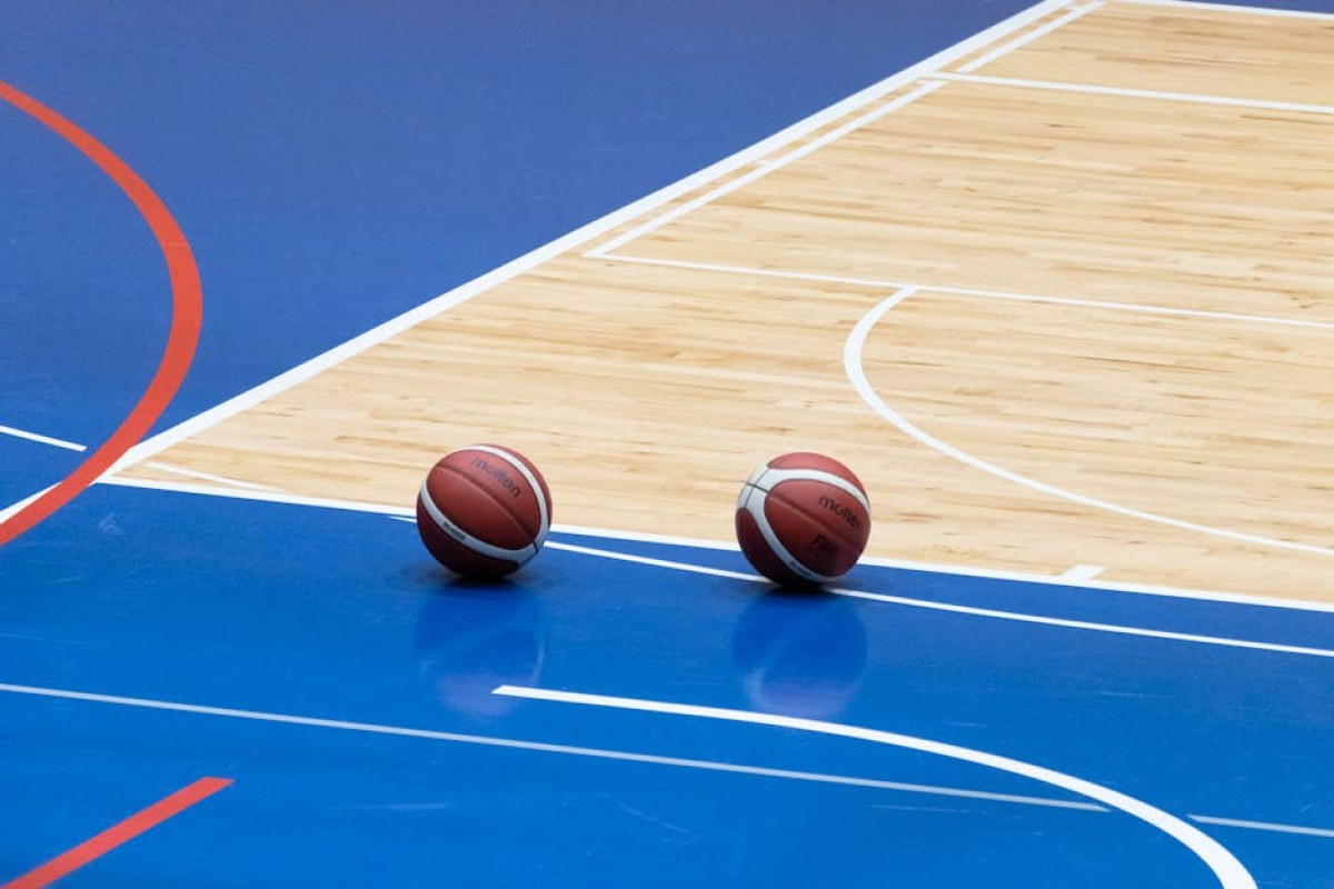 basketball game arena