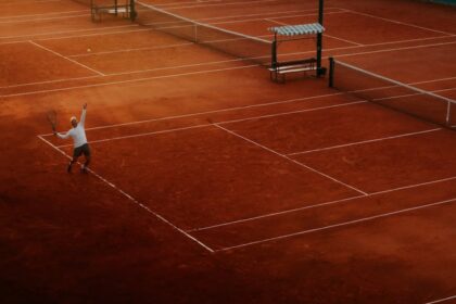 tennis match clay court