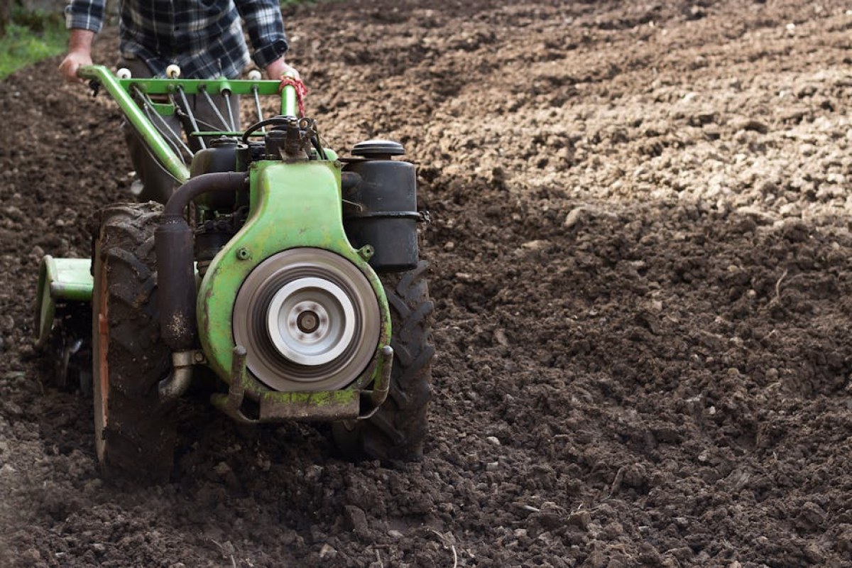 farmer tractor fuel