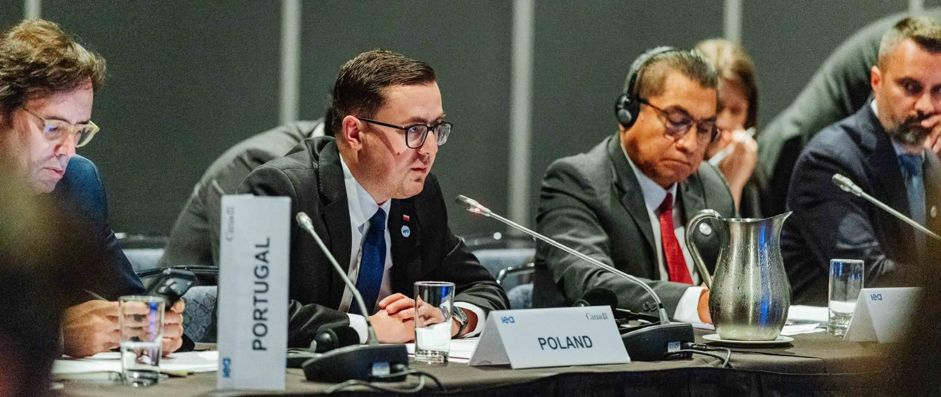 Polska i Kanada zacieśniają współpracę energetyczną – minister Motyka na szczycie MAE