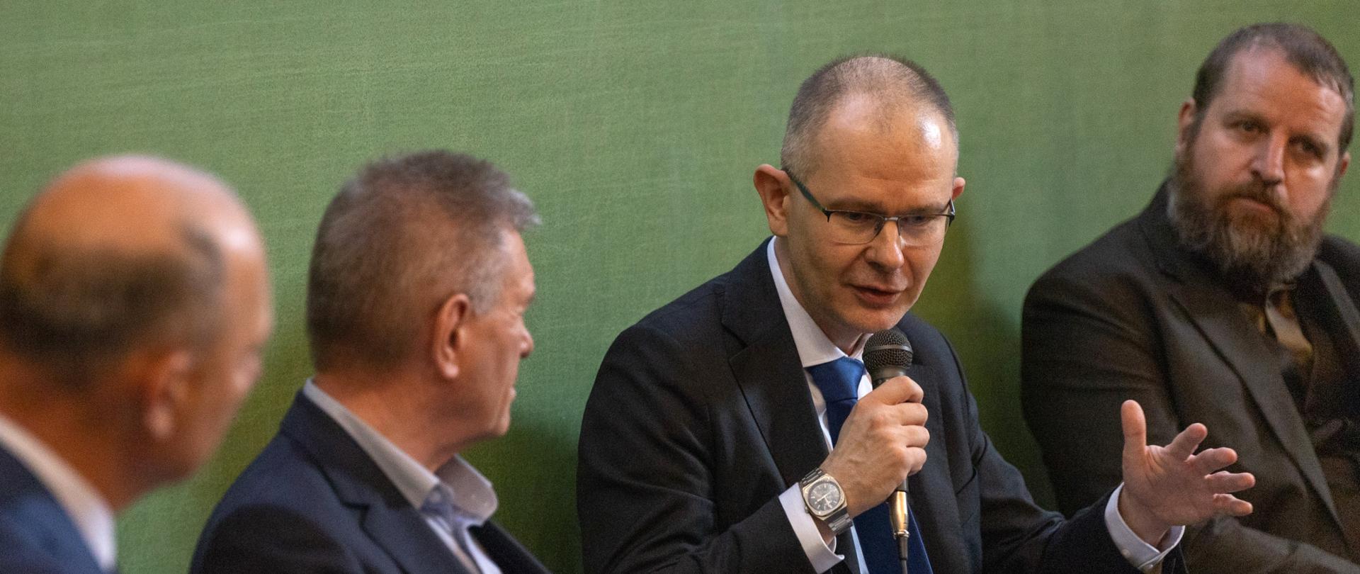 Polski system monitorowania zakłóceń GNSS zaprezentowany na forum w Budapeszcie