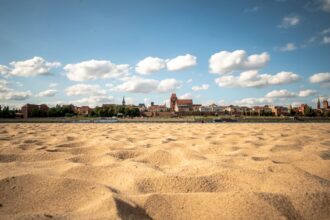 Nadchodzi fala upałów w Polsce. Temperatura może sięgnąć 35°C