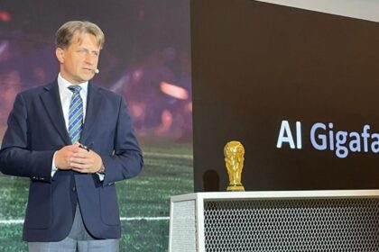 Polska w grze o europejską gigafabrykę AI – kluczowe wnioski z konferencji Lenovo