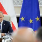Rząd przyjął przepisy ograniczające używanie smartfonów w szkołach i chroniące dzieci przed pornografią w sieci