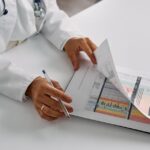 Rząd przyjął projekt ustawy o wynagrodzeniach medyków – dane PESEL w analizach NFZ