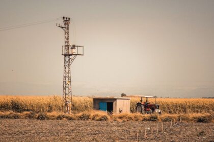 Holenderski elektryczny ciągnik HUE-Trac 620 Vario – cena 2,7 mln zł