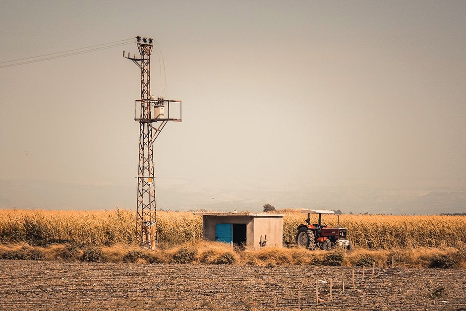 Holenderski elektryczny ciągnik HUE-Trac 620 Vario – cena 2,7 mln zł