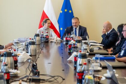 Komisja ds. represji wobec aktywistów zakończyła prace – 1600-stronicowy raport trafił do premiera