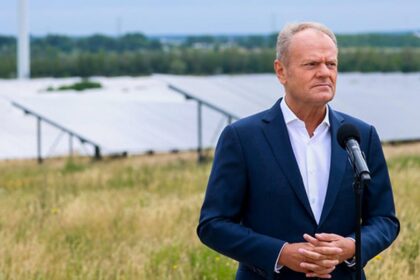 Premier Tusk w Kleczewie: Rozwój OZE kluczowy dla bezpieczeństwa energetycznego Polski