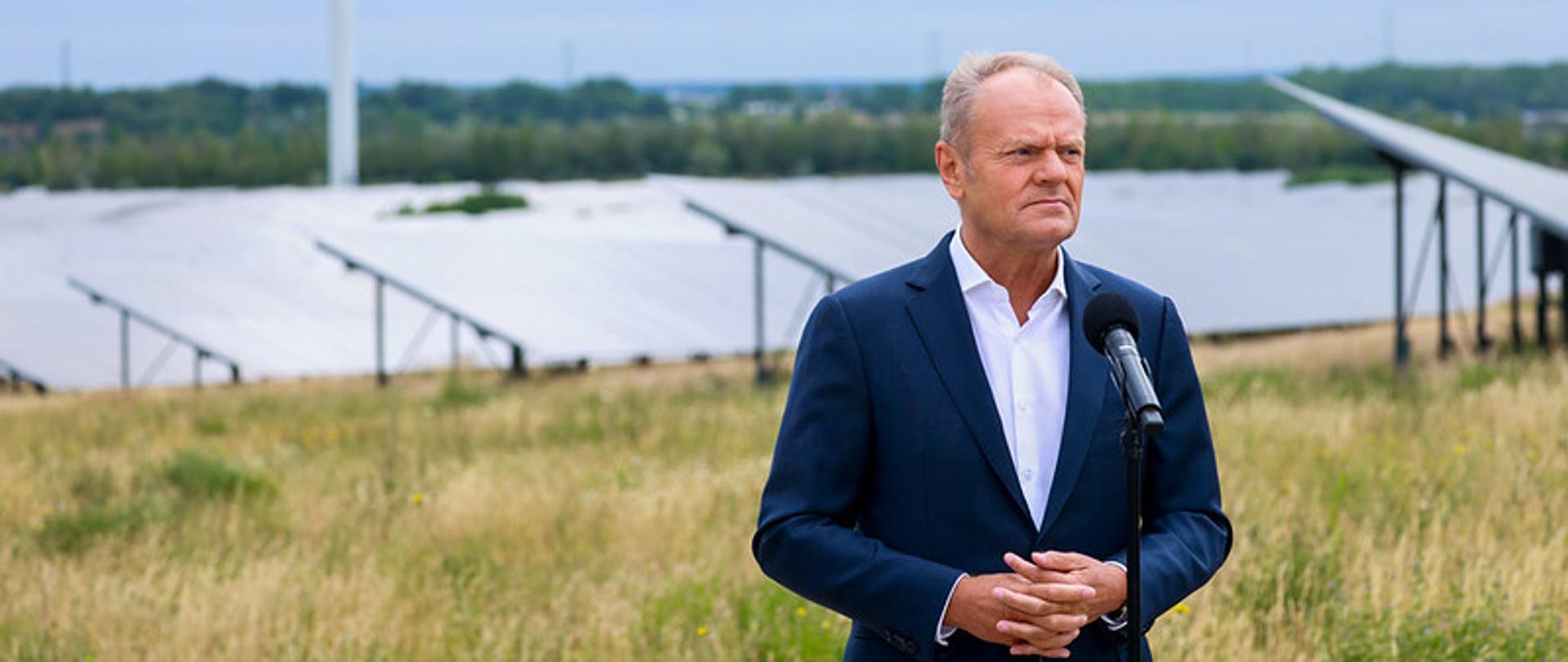 Premier Tusk w Kleczewie: Rozwój OZE kluczowy dla bezpieczeństwa energetycznego Polski