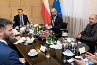 Wicepremier Sikorski rozmawiał z szefem ICAO o zagrożeniach dla lotnictwa cywilnego