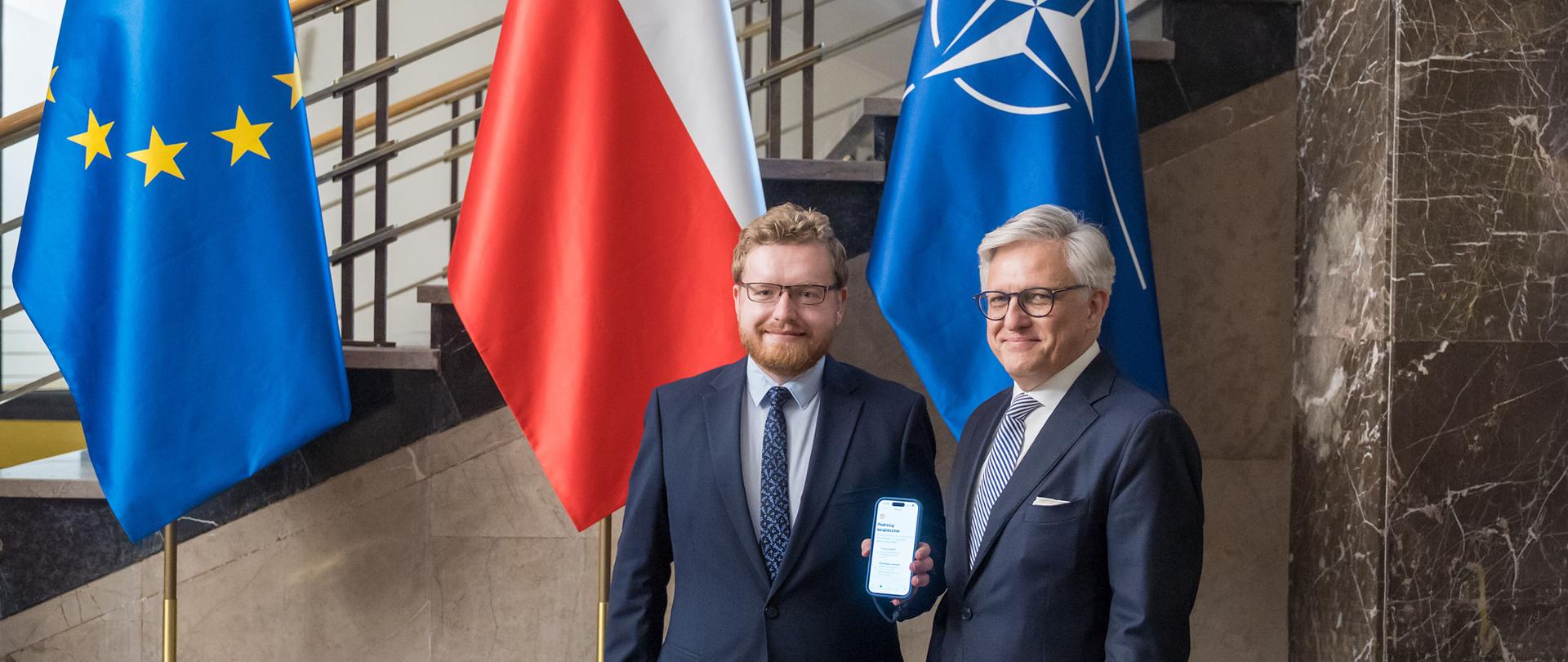 mObywatel z nową usługą Odyseusz – bezpieczniejsze podróże za granicę