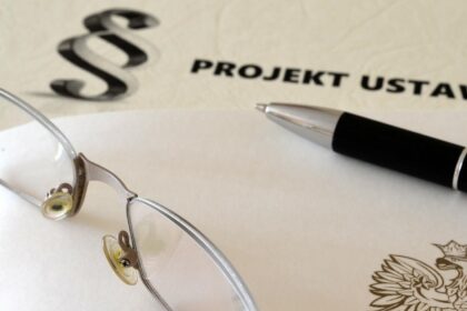 Rząd upraszcza zasady poręczeń i gwarancji – nowy projekt ustawy