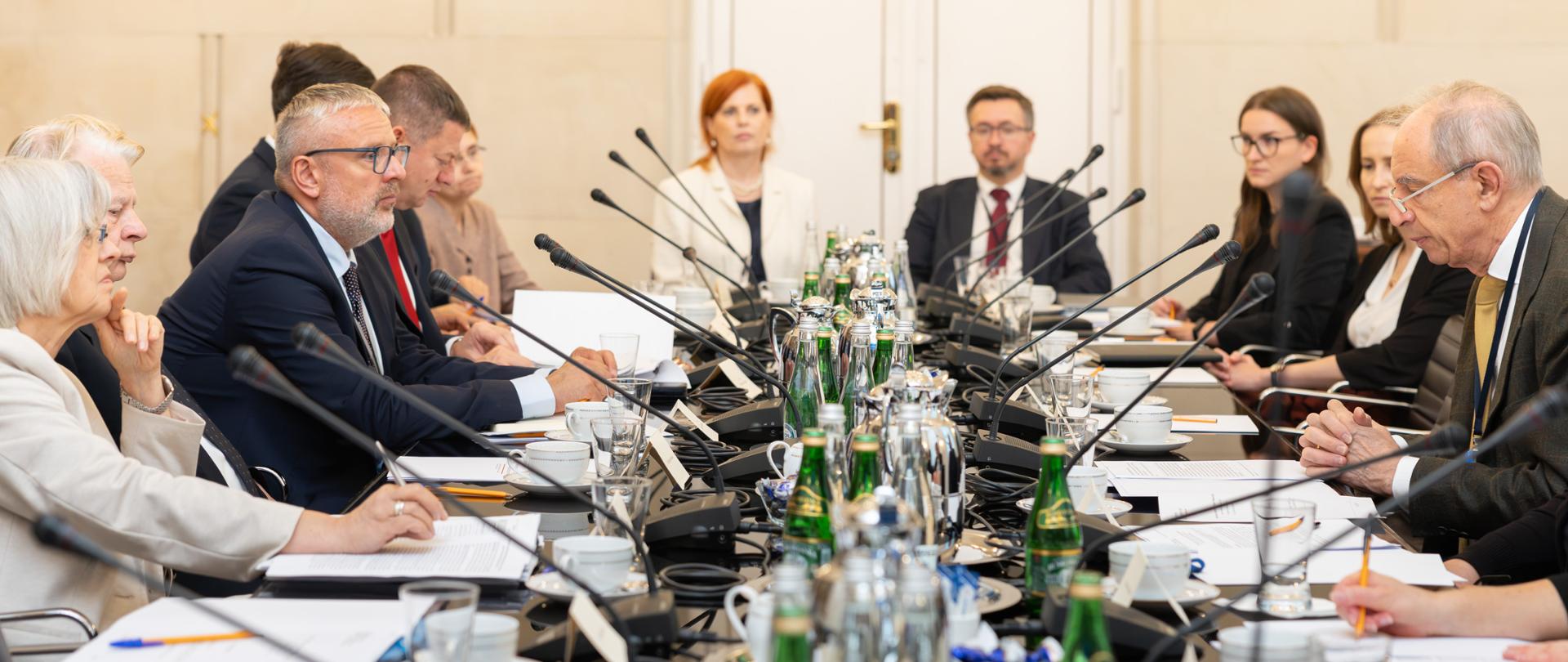 Międzyresortowe spotkanie w sprawie Polonii: plany na 2027 i ocena Strategii