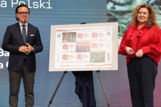 Znaczek „Local Content. Z korzyścią dla Polski” zaprezentowany na MSPO w Kielcach