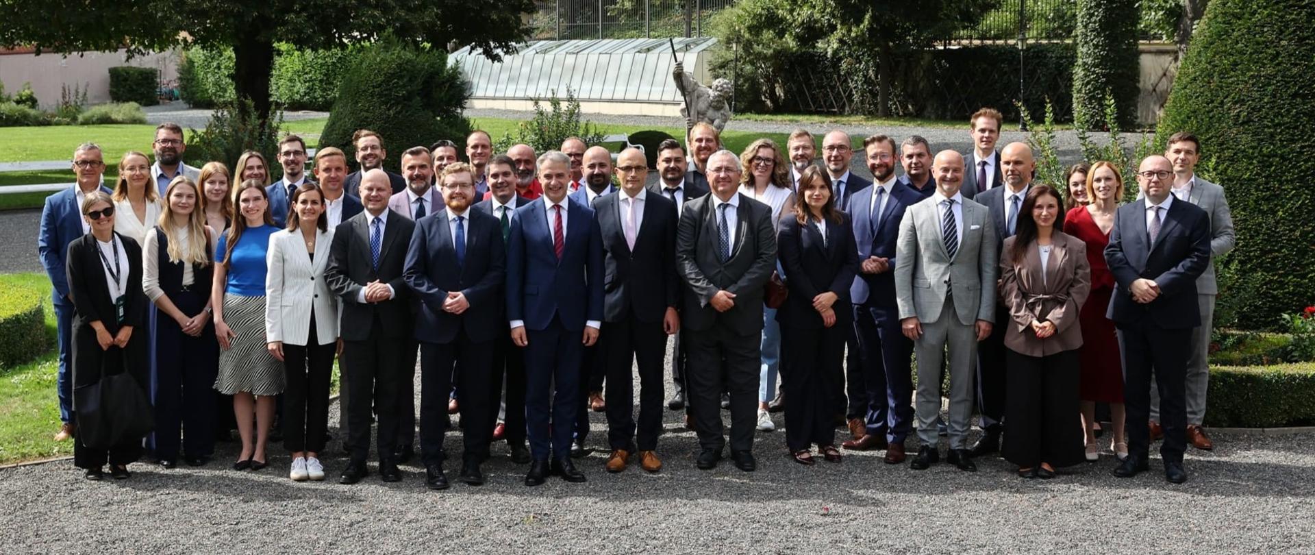 Polska i Czechy łączą siły w AI – memorandum podpisane w Pradze