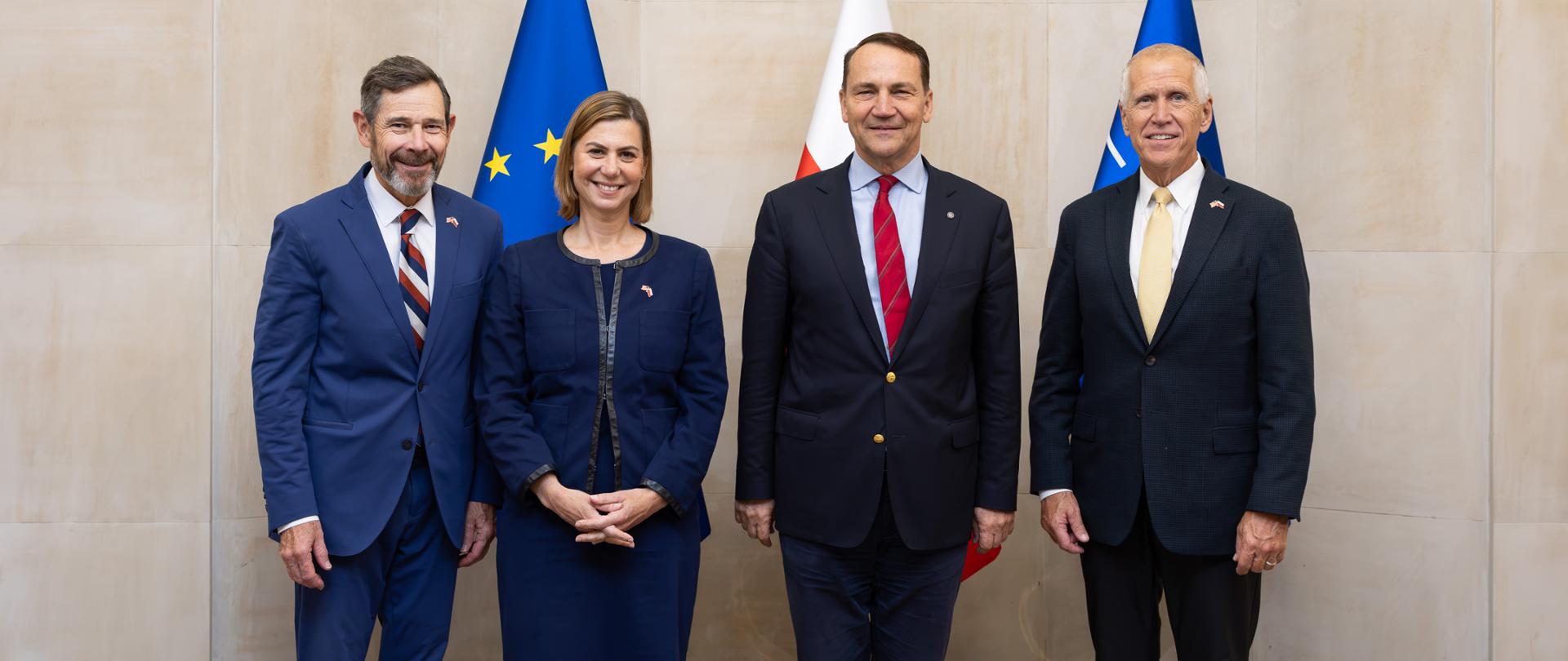Sikorski rozmawiał z senatorami USA o bezpieczeństwie wschodniej flanki NATO