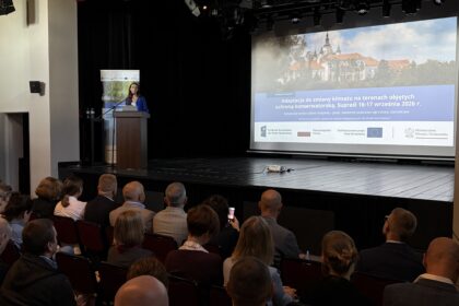 Zabytkowe parki i starodrzew w obliczu zmiany klimatu – eksperci debatowali w Supraślu i Białymstoku